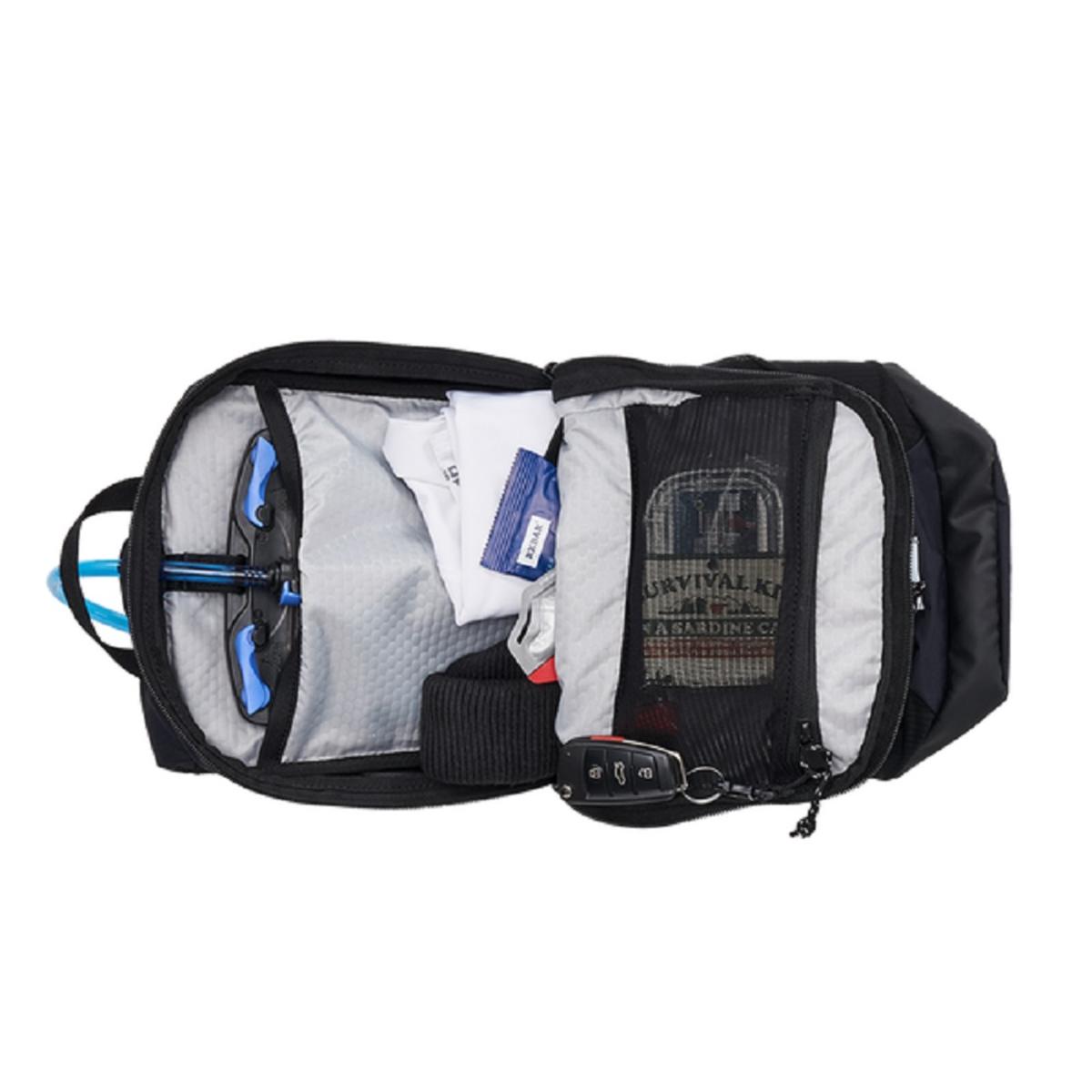 Ogio 10L Fitness Pack