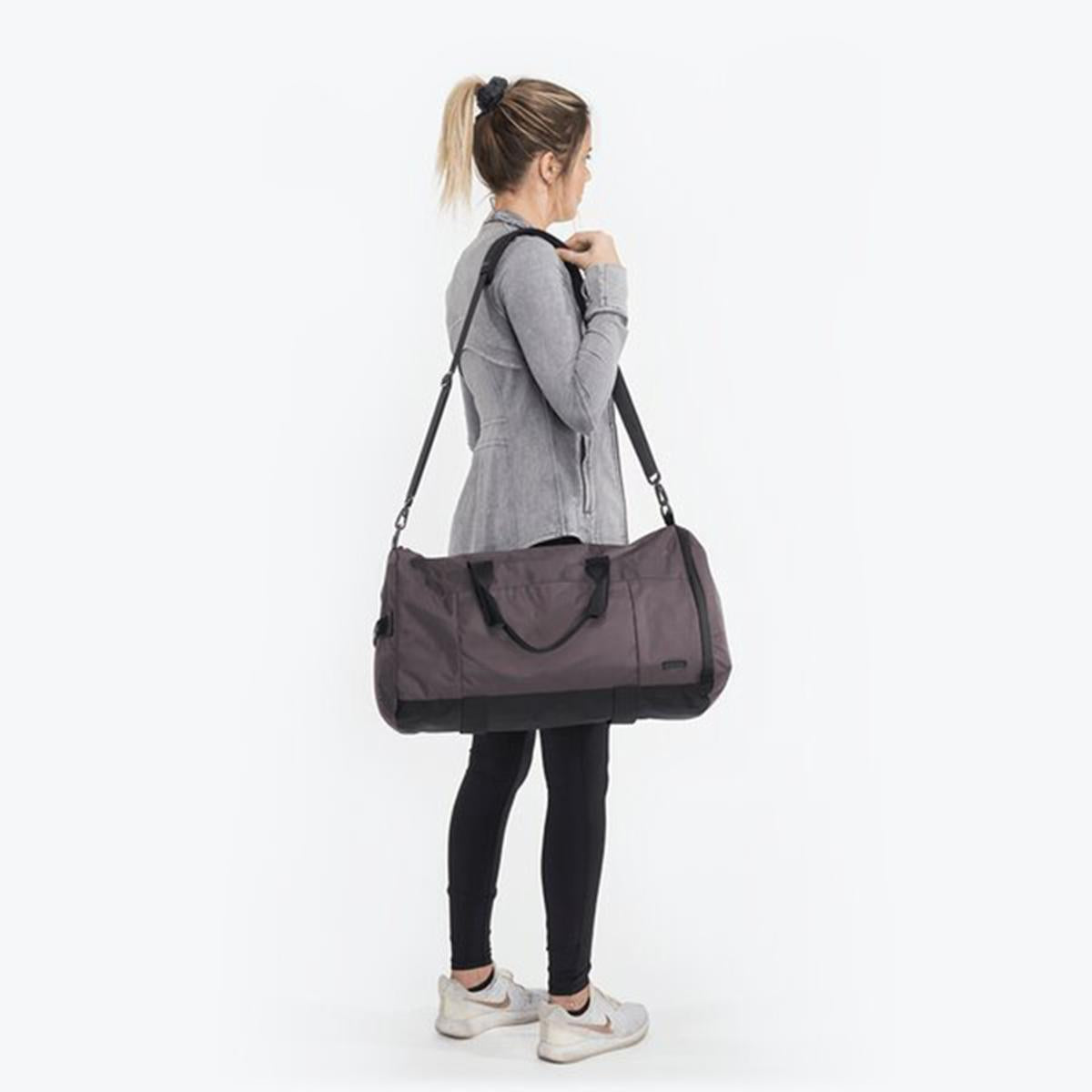 Ogio Womens XIX 32 Duffel Bag