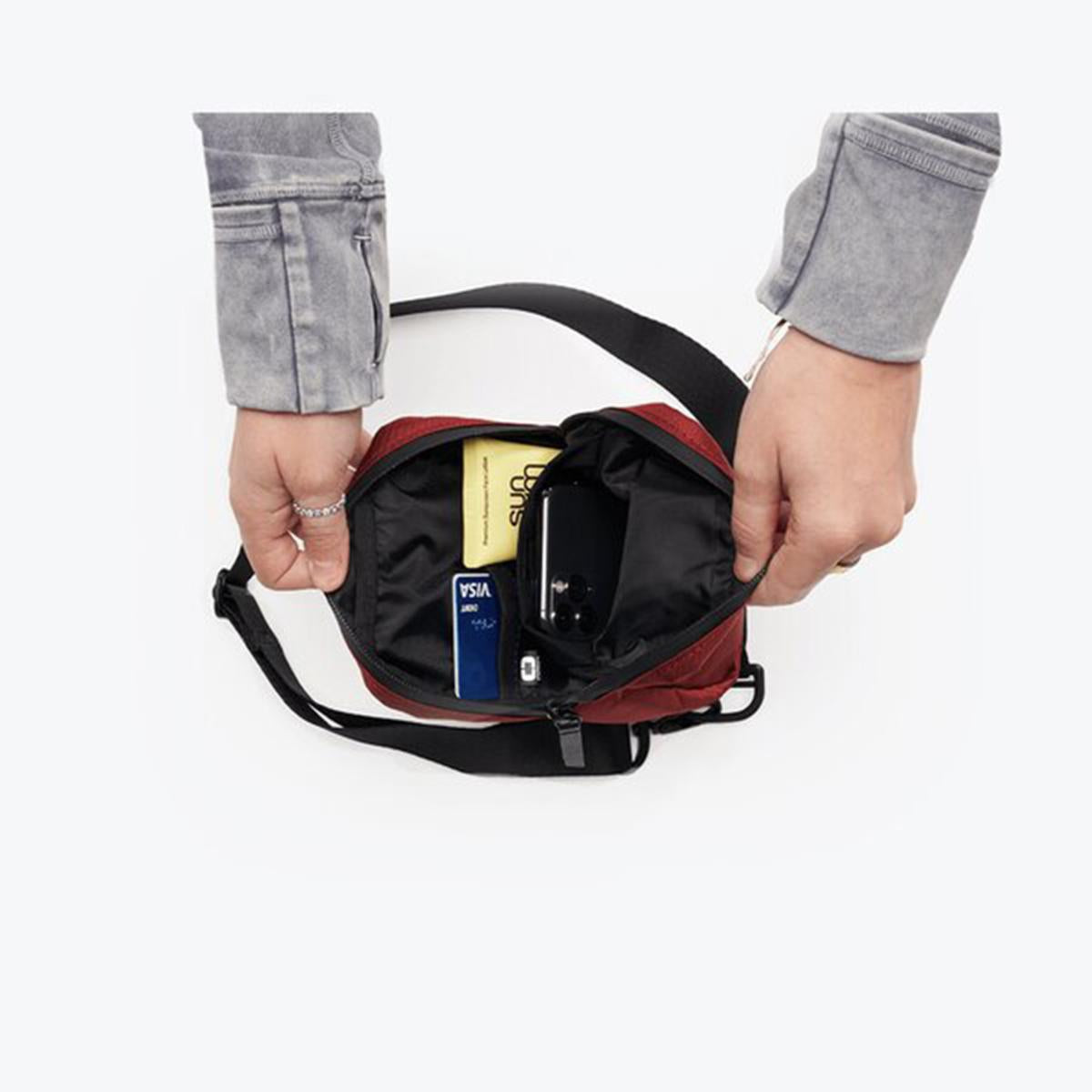 Ogio Womens XIX Cross Body Pack