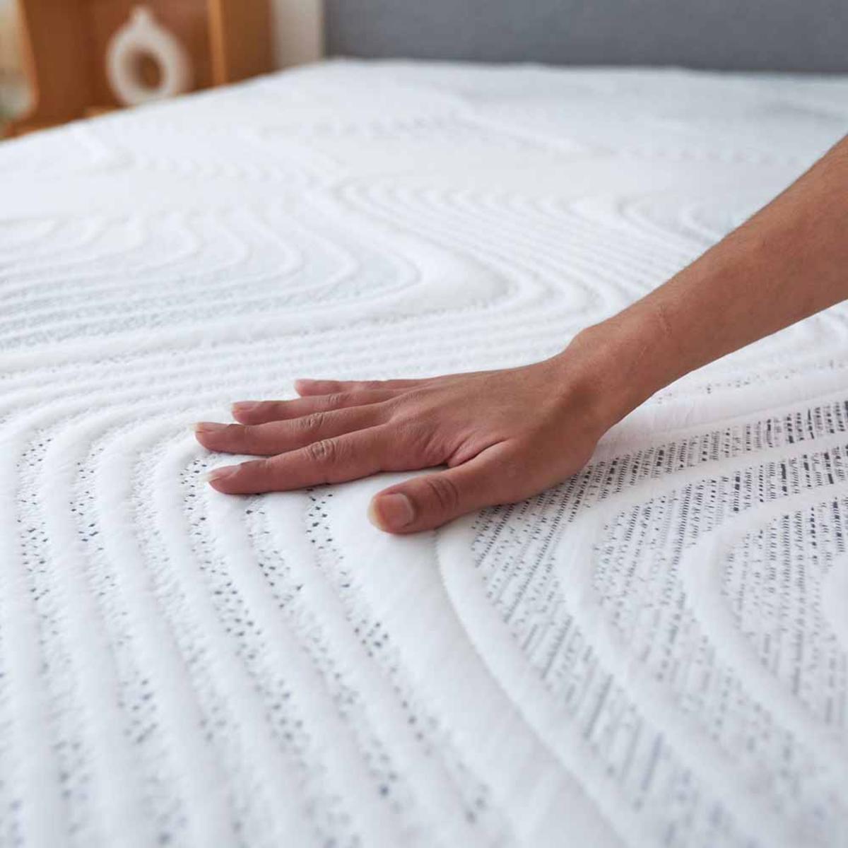  Hush 11in Smooth Top Iced Hybrid Mattress - TwinXL/White