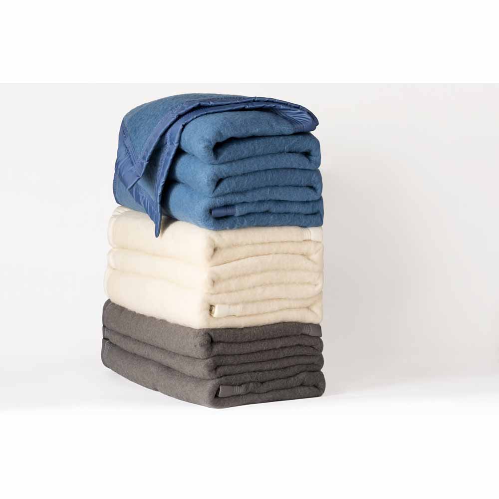  Poyet Motte Aurora Super Heavyweight Wool Blanket - Twin