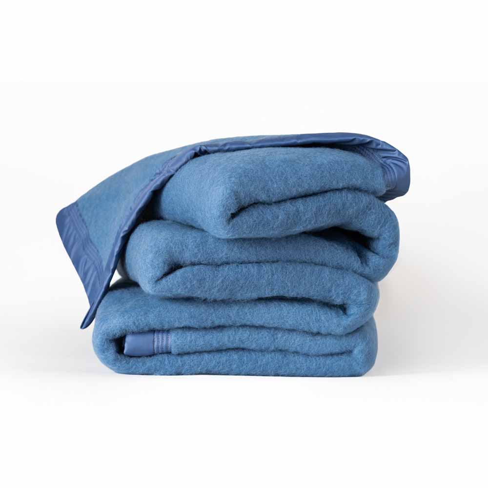  Poyet Motte Aurora Super Heavyweight Wool Blanket - Twin