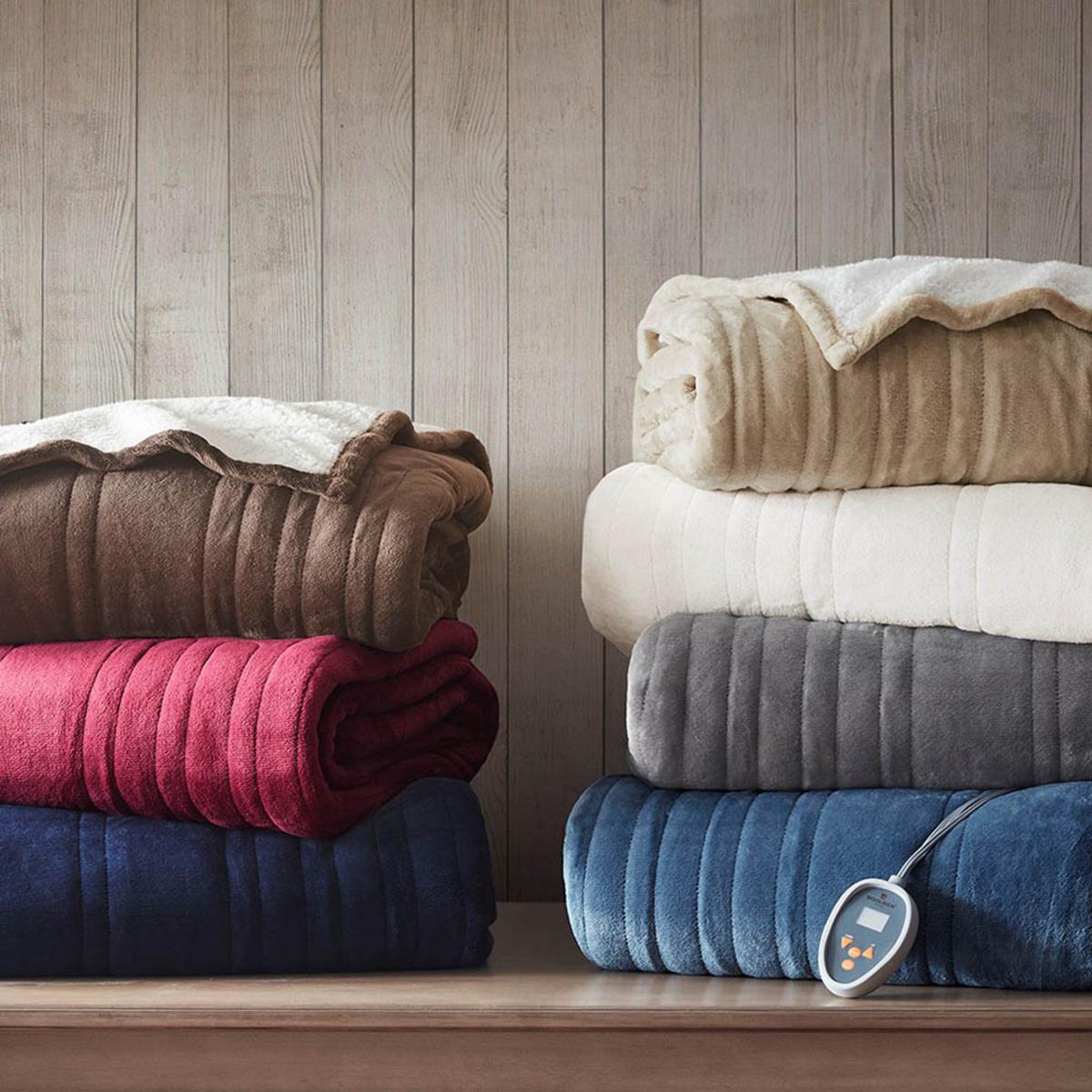  Woolrich Heated Plush To Berber Blanket - King